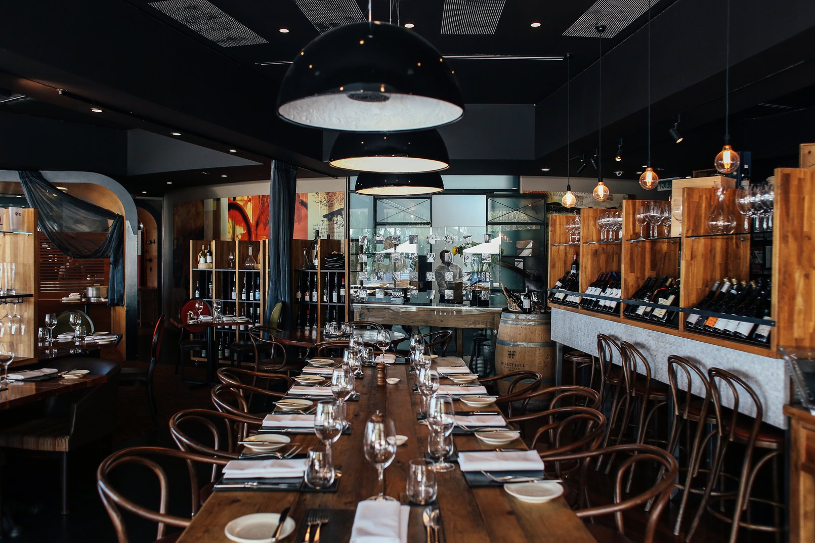 Table arrangement in the restaurant 